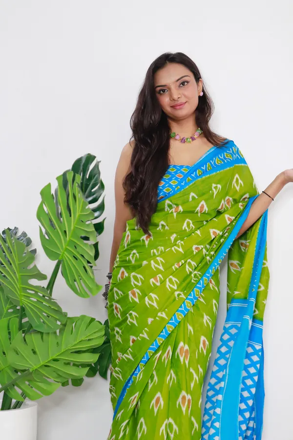 HANDICRAFT_WOMEN'S_Ikkat_PRINT_PURE_SOFT_COTTON_SAREE_WITH_BLOUSE_PIECE_With_Blouse_Piece